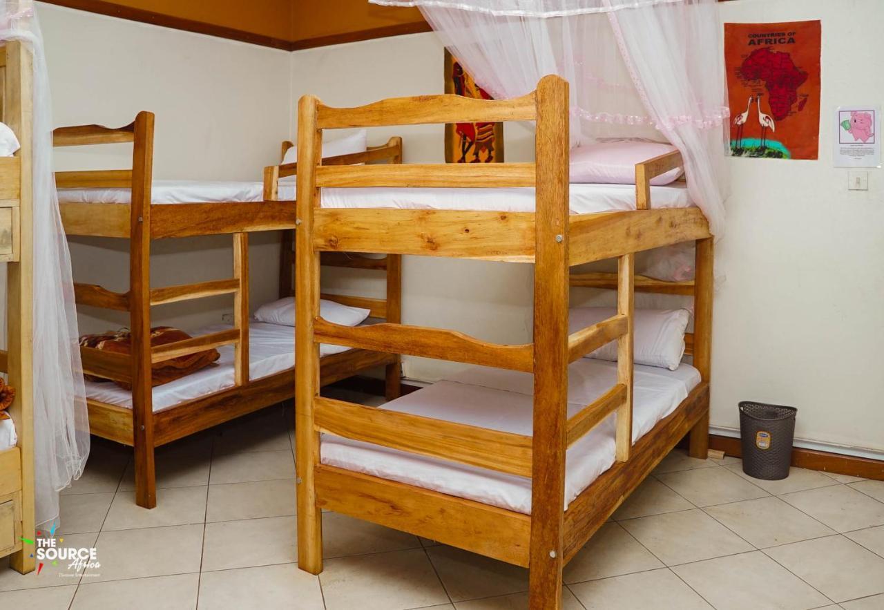 The Five Horsemen Hostel Καμπάλα Εξωτερικό φωτογραφία