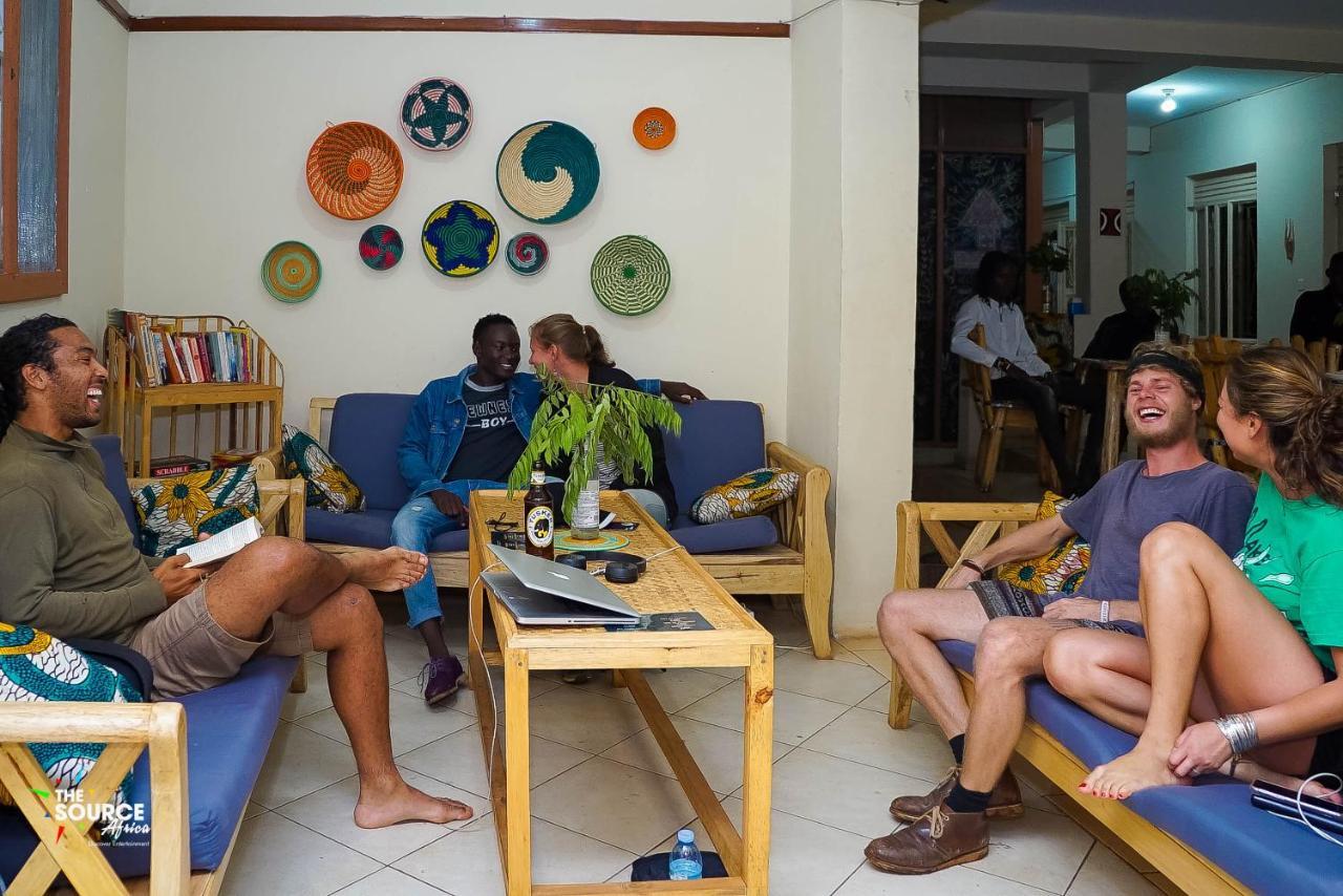 The Five Horsemen Hostel Καμπάλα Εξωτερικό φωτογραφία